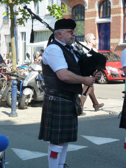 Braderie à Court-Saint-Etienne