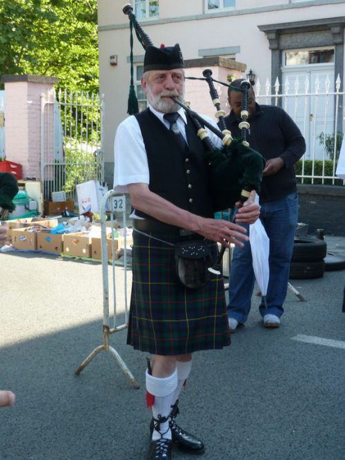 Braderie à Court-Saint-Etienne